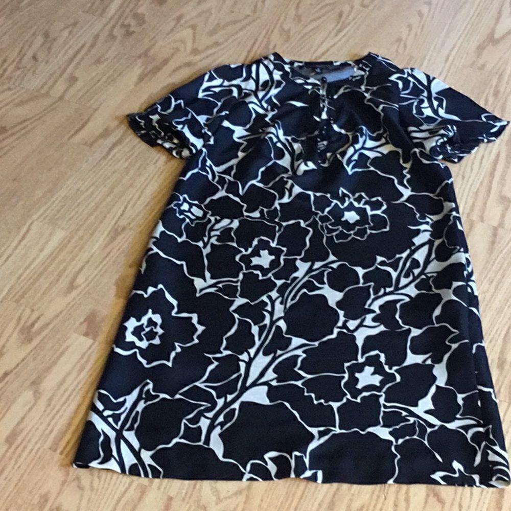 NINE WEST puff sleeve shift dress in size 2 - Picture 2 of 8